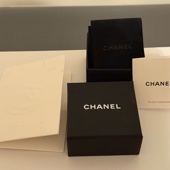 Brand New CHANEL 23A Gold Interlock CC Logo Statement Stud Earrings - Picture 3 of 5